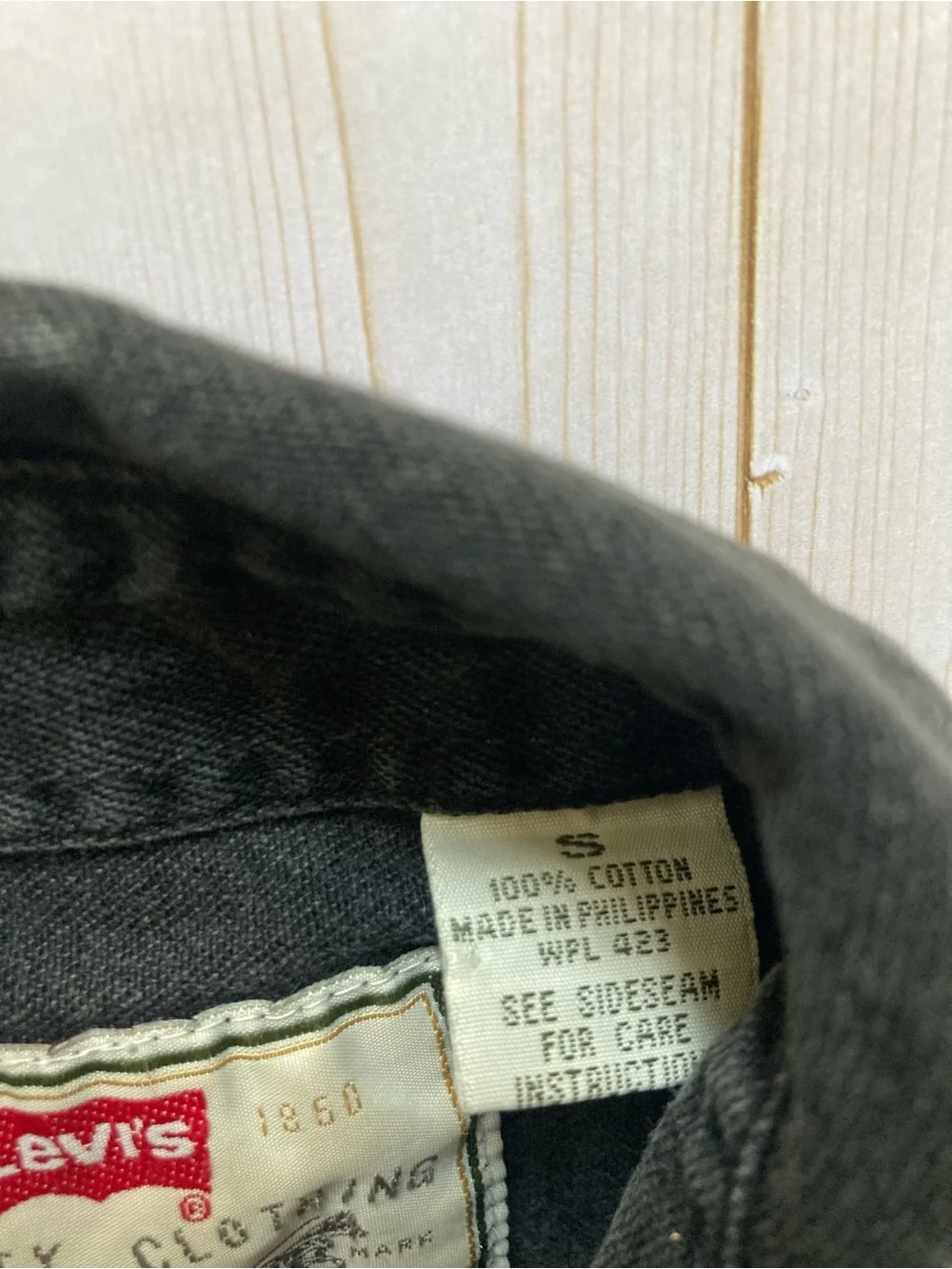 Vintage Levi’s Red Tab Black Denim Snap Shirt Mens Small Western Workwear Grunge